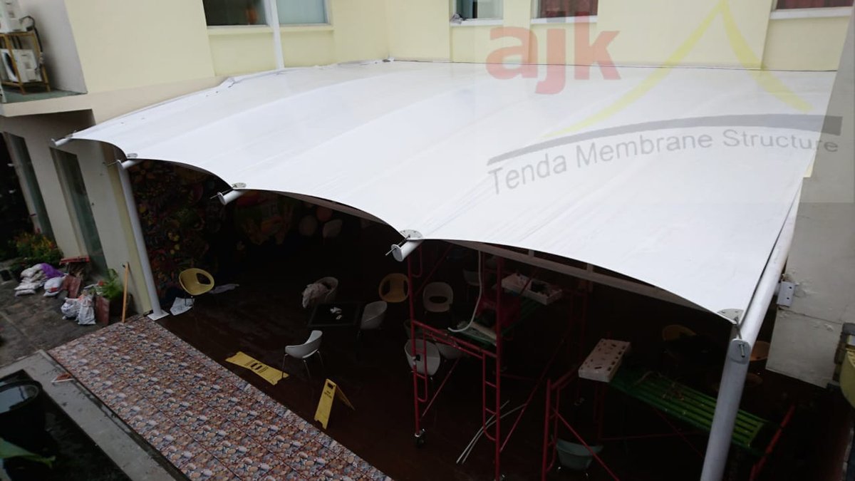 Foto Smoking Area – Hotel Ibis Yogyakarta di Hotel Ibis, Yogyakarta — HOTEL (foto 1) oleh Master Membran