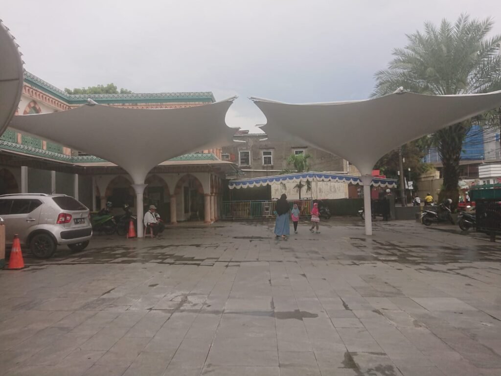 Kanopi Pelataran - Masjid Pejaten Barat (foto 1)