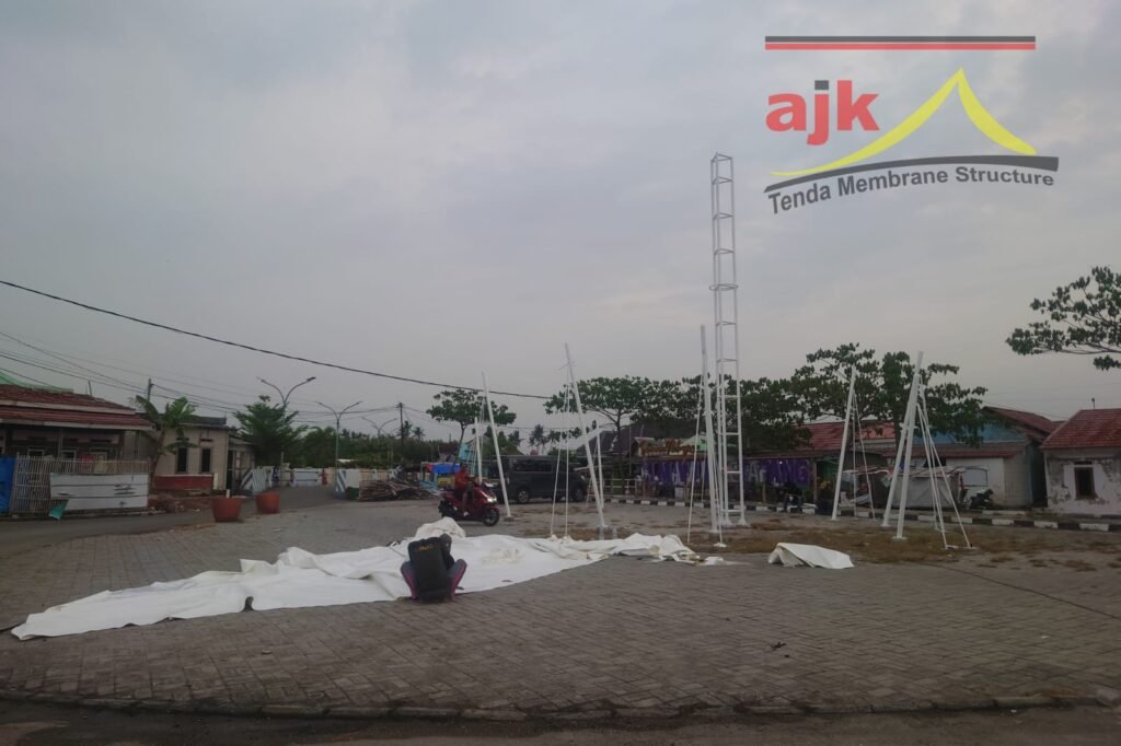 Tenda Tempat Pelelangan Ikan - Tanjung Kait (foto 3)